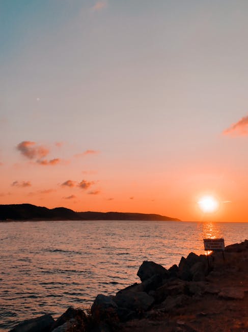 Couchers de soleil sur le Trieste travel tourism landmark